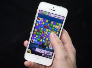 candy_crush_on_iphone_reuters