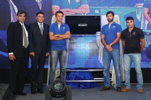 L to R - Hasmukh Gada, Co-founder & Director at Mitashi, Rakesh Dugar Chairman & Managing Director at Mitashi, Rahul Dravid, Abhishek Nayar, Pravin Tambe