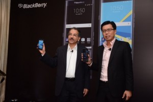 Left to Right - Narendra Nayak, MD, BlackBerry India and Damian Tay, Senior Director- Product Manager, APAC, BlackBerry, showcasing the BlackBerry PRIV.