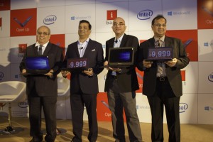 From Left Mr Jagdeep Kapoor,Mr Priyadarshi Mohapatra (Microsoft india), Mr Sandeep Arora ( Intel), Mr Sandeep Parasrampuria (iBall)