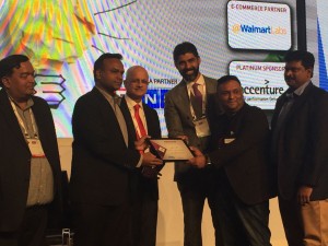 arjun-pratap-and-founding-team-of-edge-networks-recieving-the-_league-of-10_-awards-at-nasscom-emerge50-product-conclave